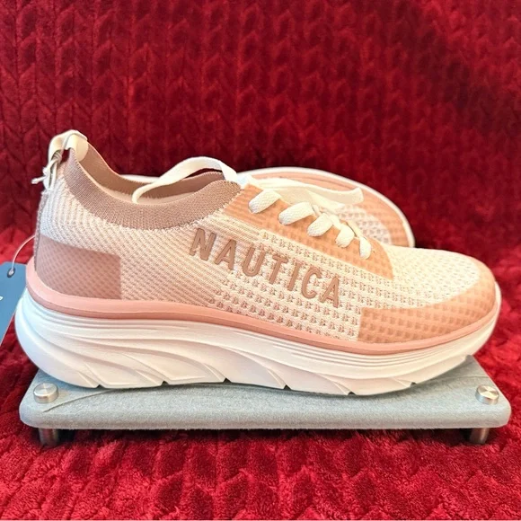 Nautica Women’s Blush and White Viburn Knit Sneakers – NWT Size 8.5 - Picture 3 of 8